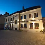 Hotel Adriana